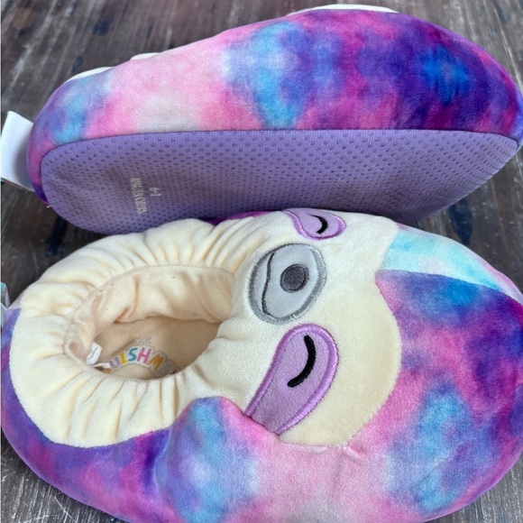 Squishmallows Purple and Cream Kids Slippers Size 6-7 - Picture 5 of 8